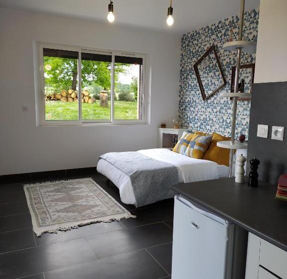 פנסיון Auberge Le Gabachou