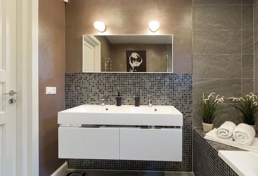 پانسیون Guest House Shtenvald