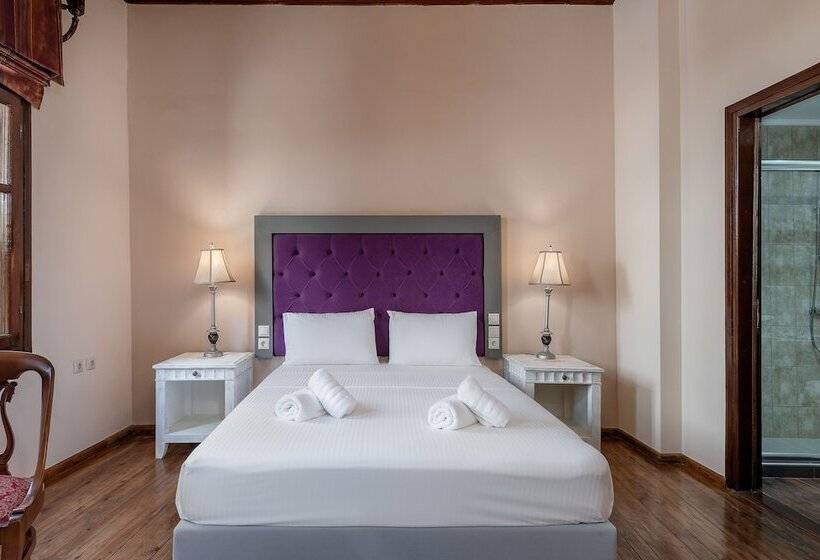 פנסיון Old Town Suites