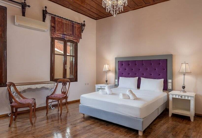 פנסיון Old Town Suites