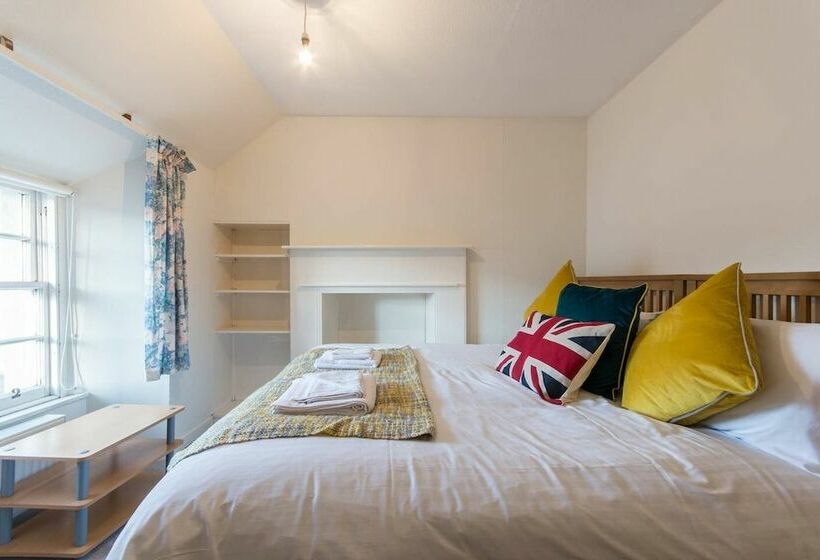 Quirky Cottage Heart Of St Andrews