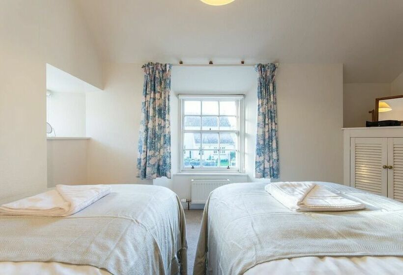 Quirky Cottage Heart Of St Andrews