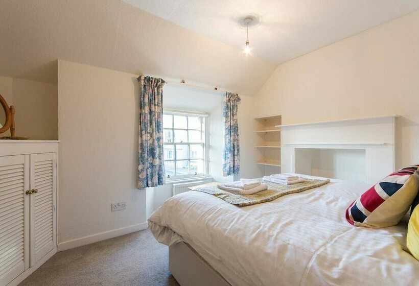 Quirky Cottage Heart Of St Andrews