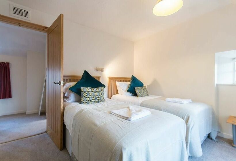 Quirky Cottage Heart Of St Andrews