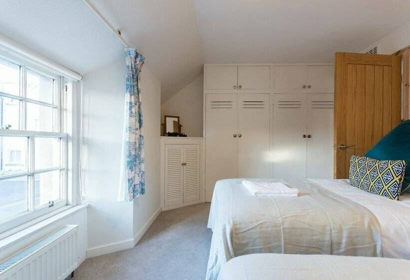 Quirky Cottage Heart Of St Andrews