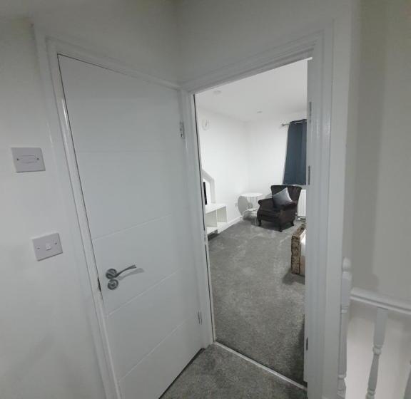 Резиденция Beautiful Rooms Shaw St And Pine St