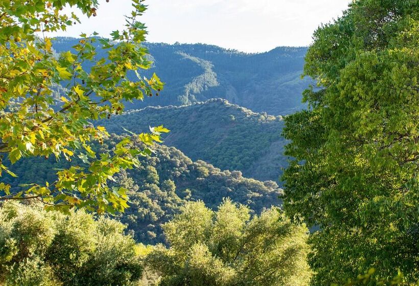 منتجع Secret Garden Retreats