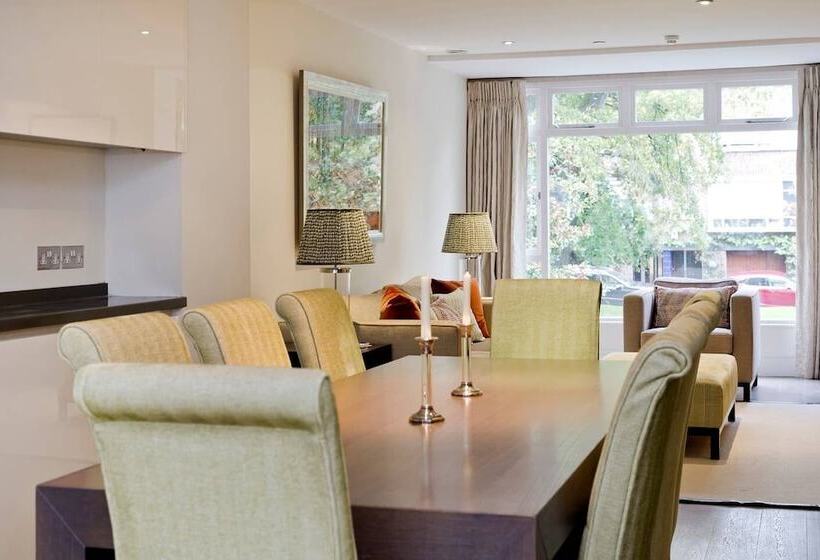 4 Bedroom House, Holland Park