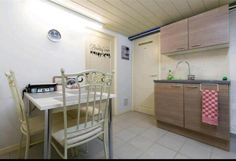 هاستل Homestay Gent Merelbeke Self Check In Service