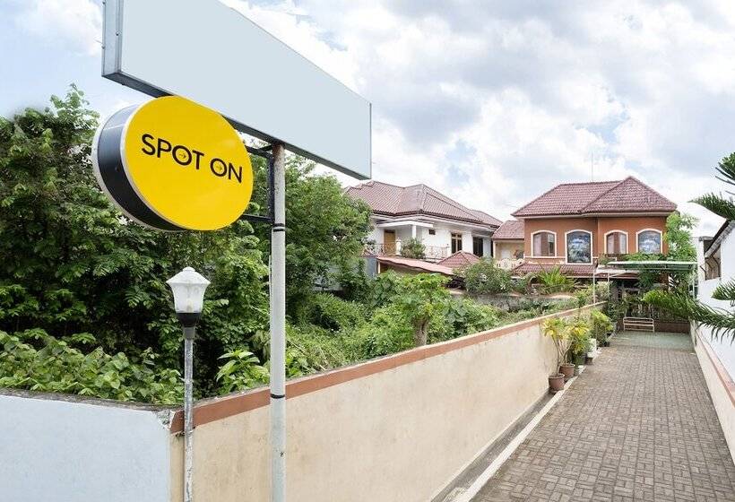 فندق صغير Puri Arsita Residence By Oyo Rooms