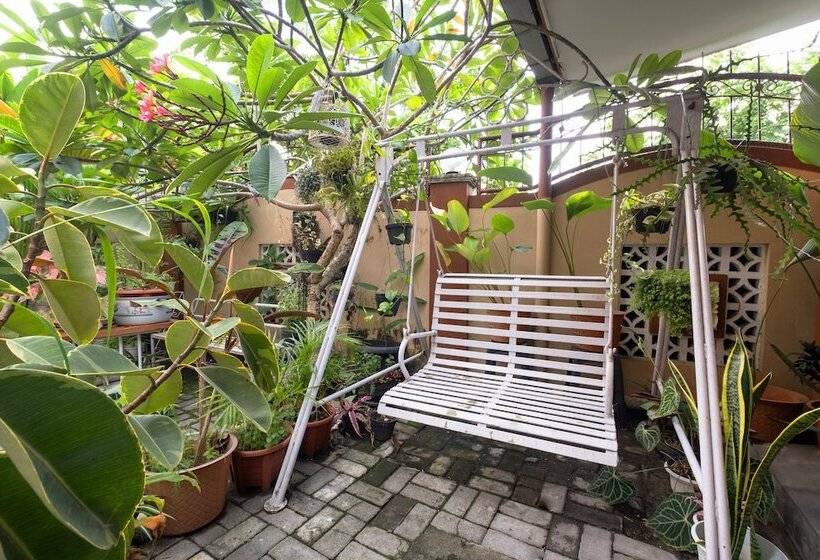 فندق صغير Puri Arsita Residence By Oyo Rooms