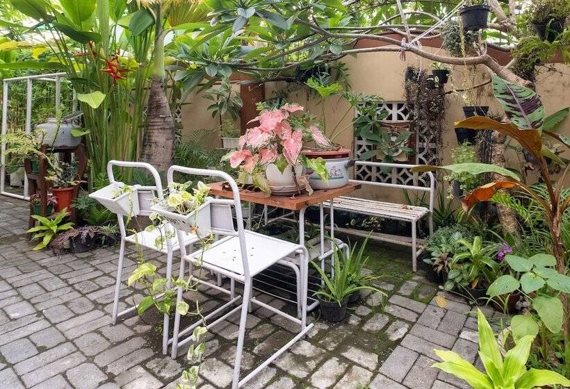 فندق صغير Puri Arsita Residence By Oyo Rooms