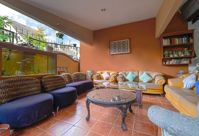 فندق صغير Puri Arsita Residence By Oyo Rooms