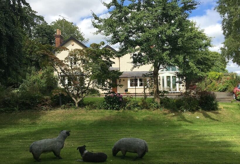 צימר Bron Hafren