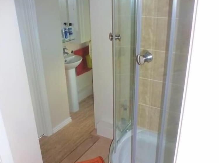 צימר Bron Hafren