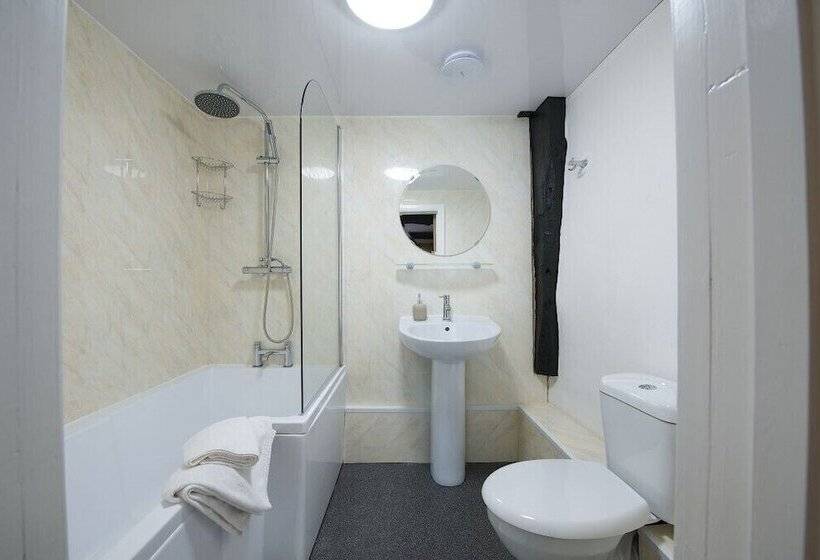 مبيت وإفطار The Wheatsheaf