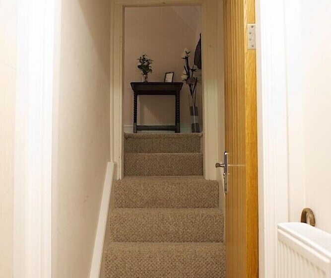 مبيت وإفطار The Wheatsheaf