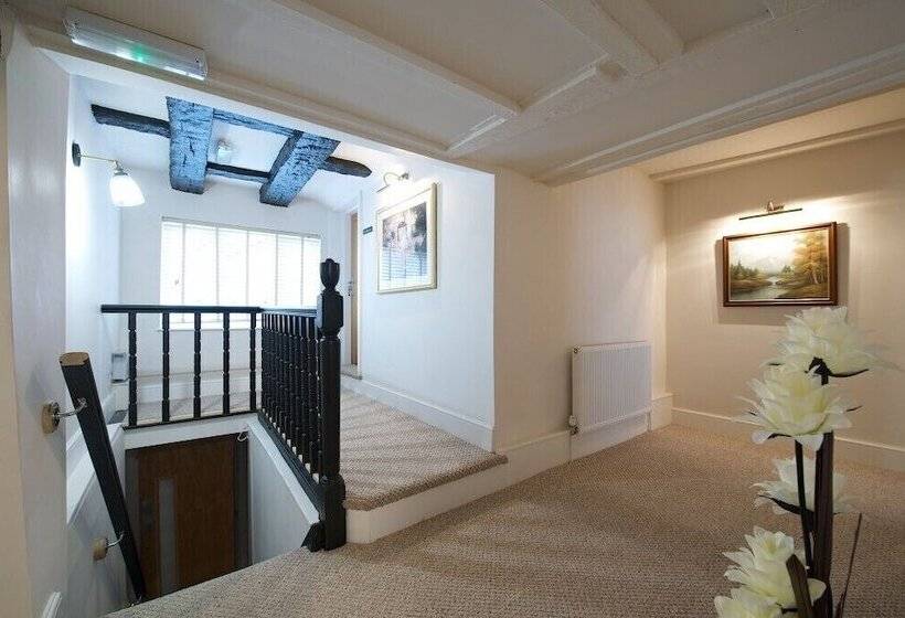 مبيت وإفطار The Wheatsheaf