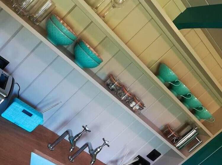 Gaggle Of Geese Pub   Shepherd Huts & Bell Tents