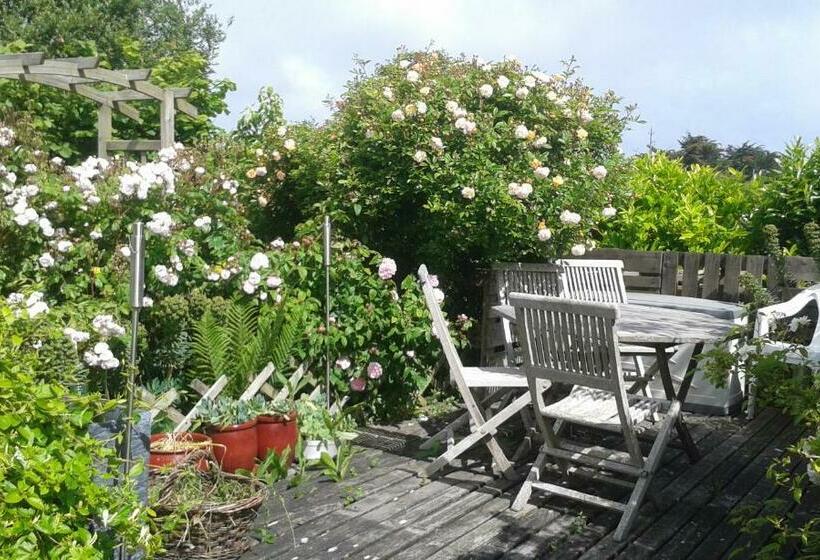 민박 Giverny Cottage