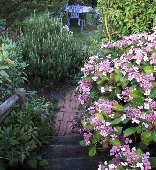 مبيت وإفطار Giverny Cottage