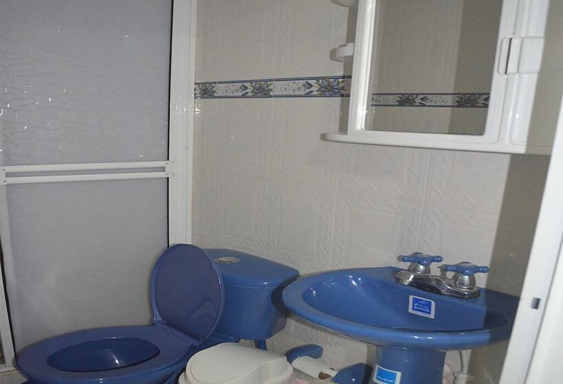 فندق فئة نجمة واحدة Posada Cocos Place