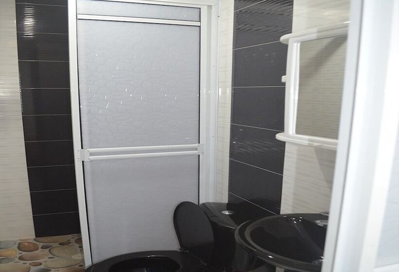 فندق فئة نجمة واحدة Posada Cocos Place