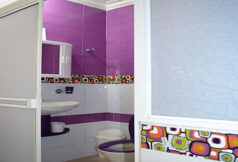 فندق فئة نجمة واحدة Posada Cocos Place