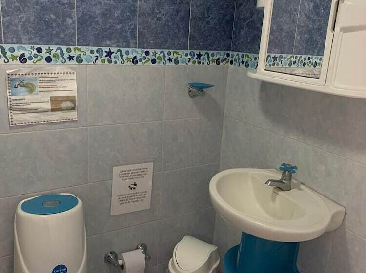 فندق فئة نجمة واحدة Posada Cocos Place