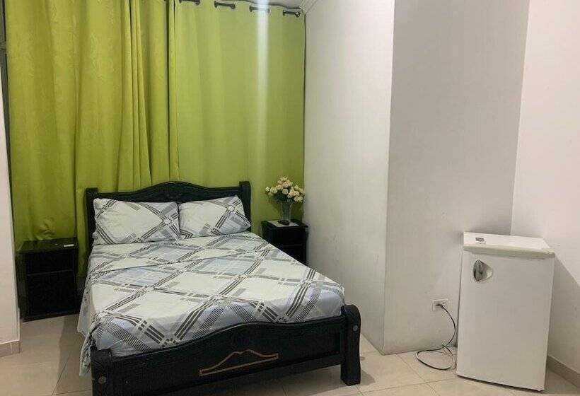 فندق فئة نجمة واحدة Posada Cocos Place