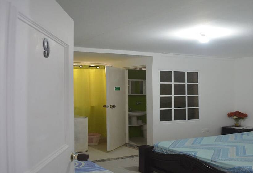 فندق فئة نجمة واحدة Posada Cocos Place