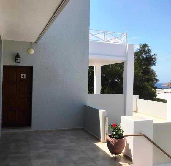 בית מלון כפרי Acropolis