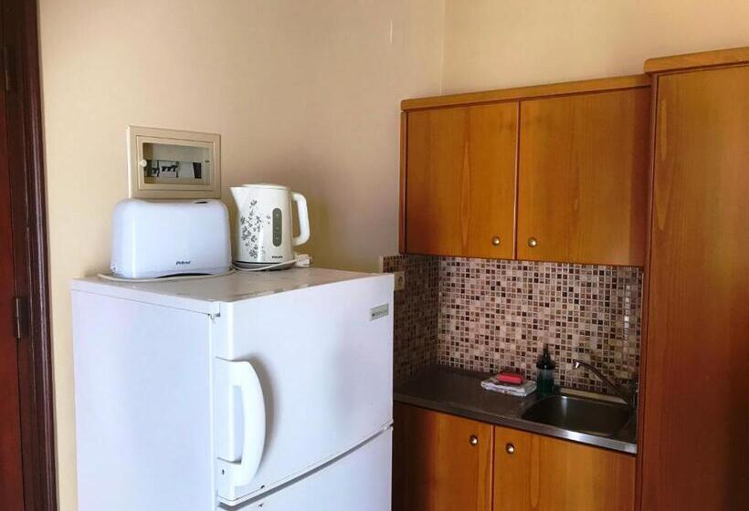 בית מלון כפרי Acropolis