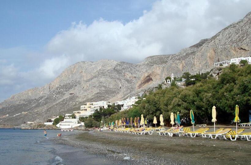 בית מלון כפרי Acropolis