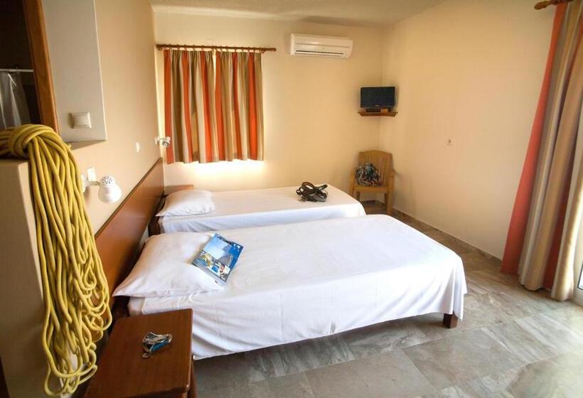 בית מלון כפרי Acropolis