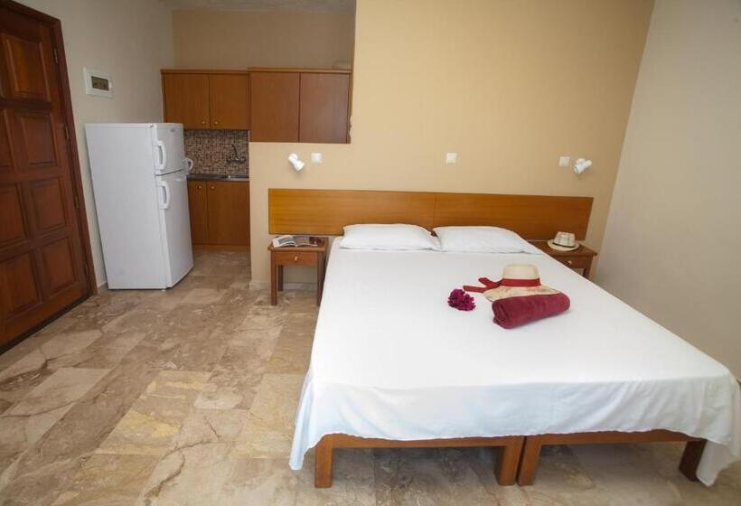 בית מלון כפרי Acropolis