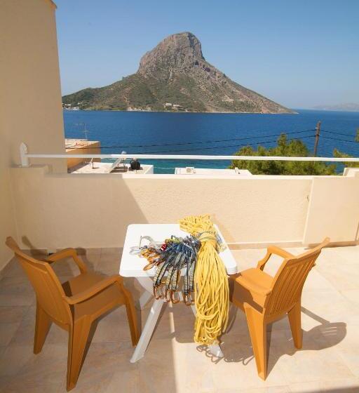 בית מלון כפרי Acropolis