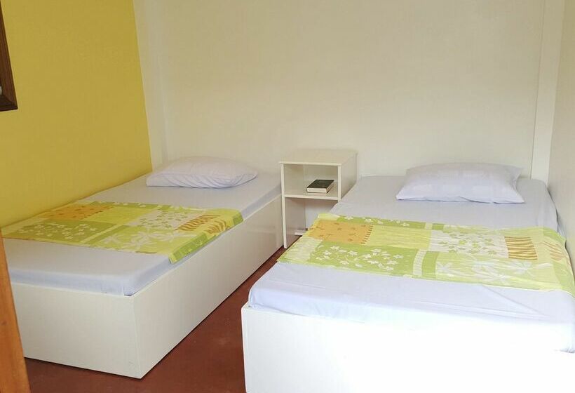 هتل Citadel Alona Inn