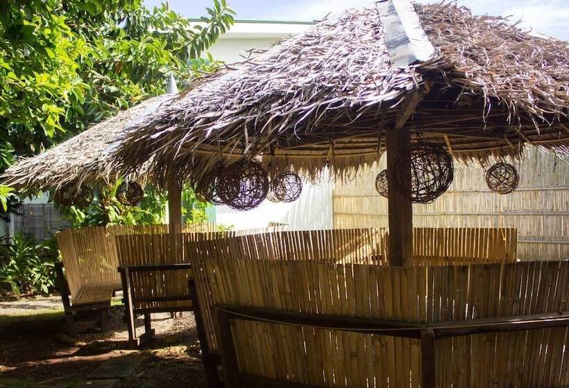 هتل Citadel Alona Inn