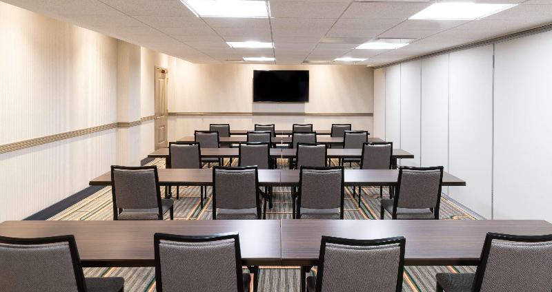 هتل Hilton Garden Inn Flint Downtown