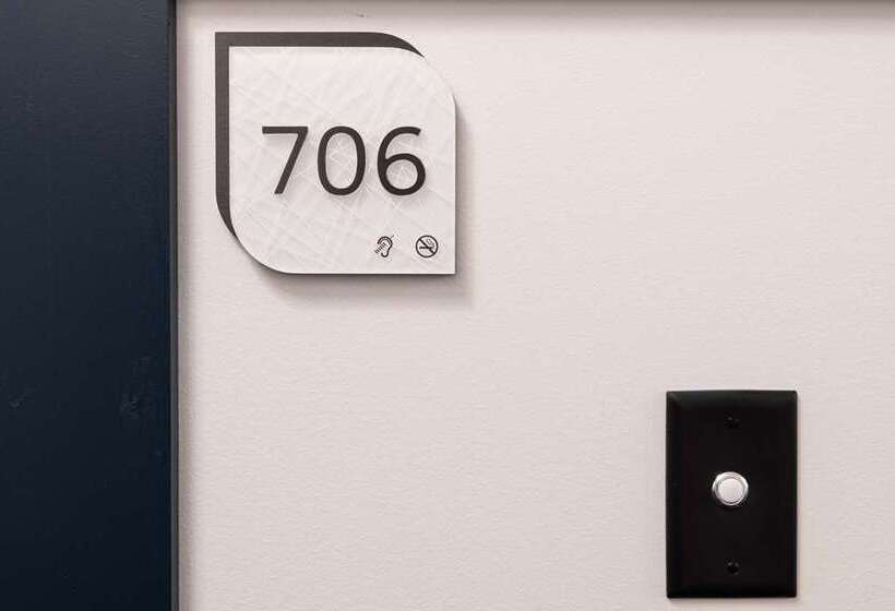 فندق Hilton Garden Inn Flint Downtown