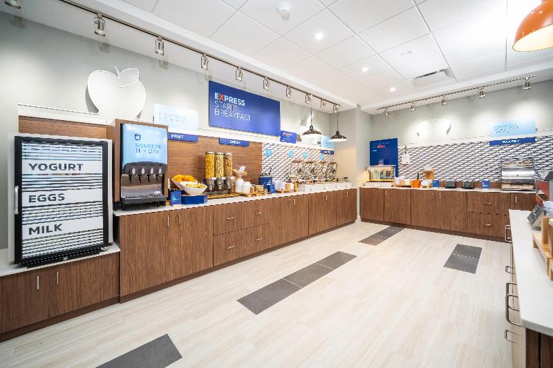 فندق Holiday Inn Express & Suites   Fort Myers Airport, An Ihg