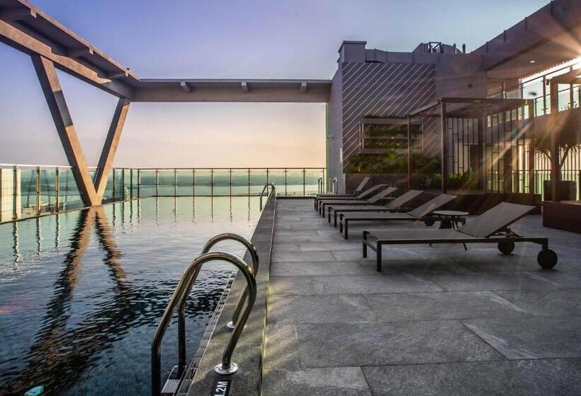 בית מלון כפרי Holiday Inn Johor Bahru City Centre By Ihg