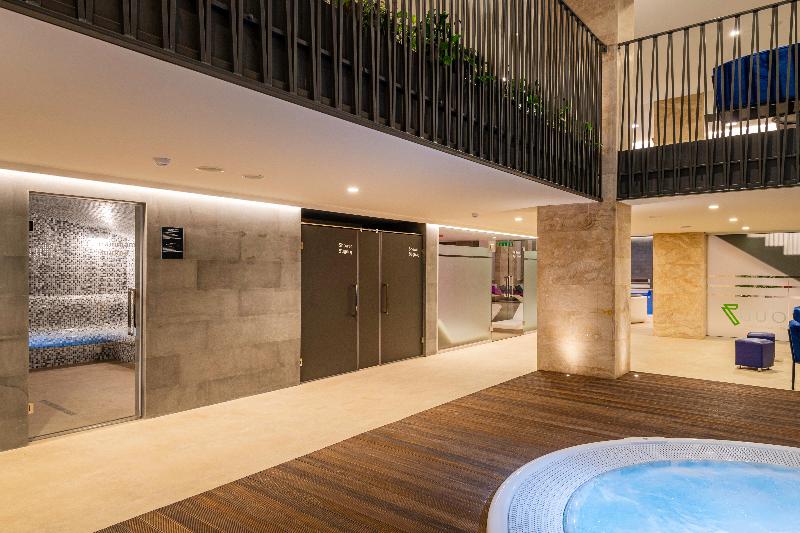 호텔 Holiday Inn Yerevan Republic Square, An Ihg