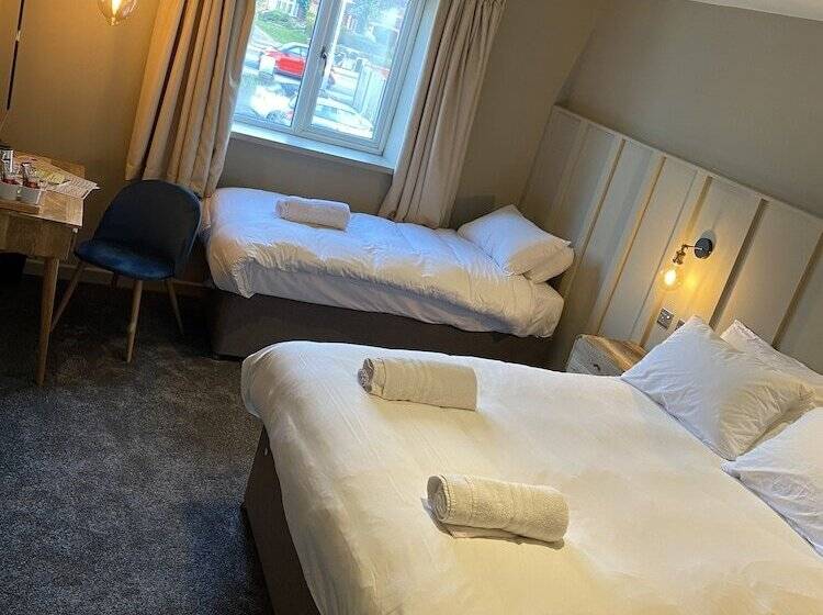 בית מלון כפרי Lodge At Tap Haus