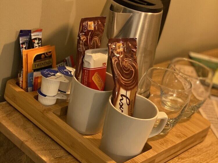 בית מלון כפרי Lodge At Tap Haus