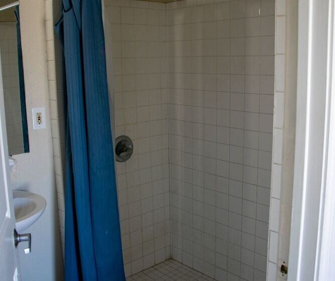 מוטל Best Budget Inn