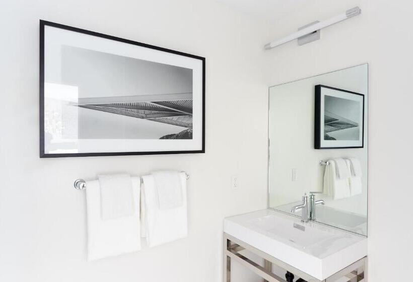 مُتل The Cole Adults Only