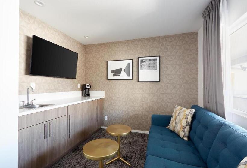 مُتل The Cole Adults Only