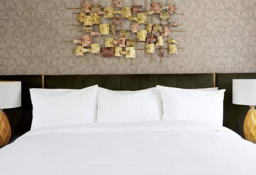 مُتل The Cole Adults Only